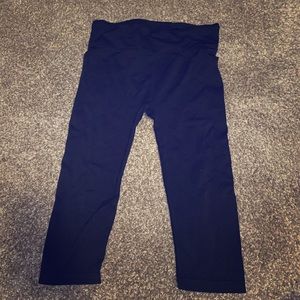 Black cropped leggings